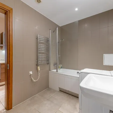 With A Balcony In The Heart Of Old Town Apartament