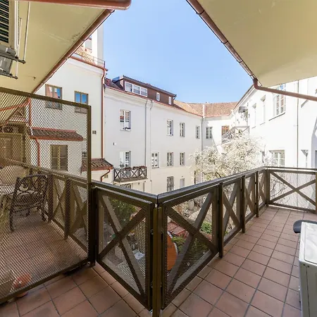 Apartament With A Balcony In The Heart Of Old Town